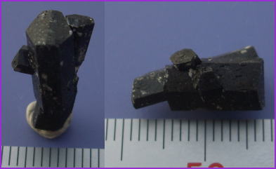 造岩鉱物　カクセン石　角閃石　単結晶　スペイン　アンダルシア産　